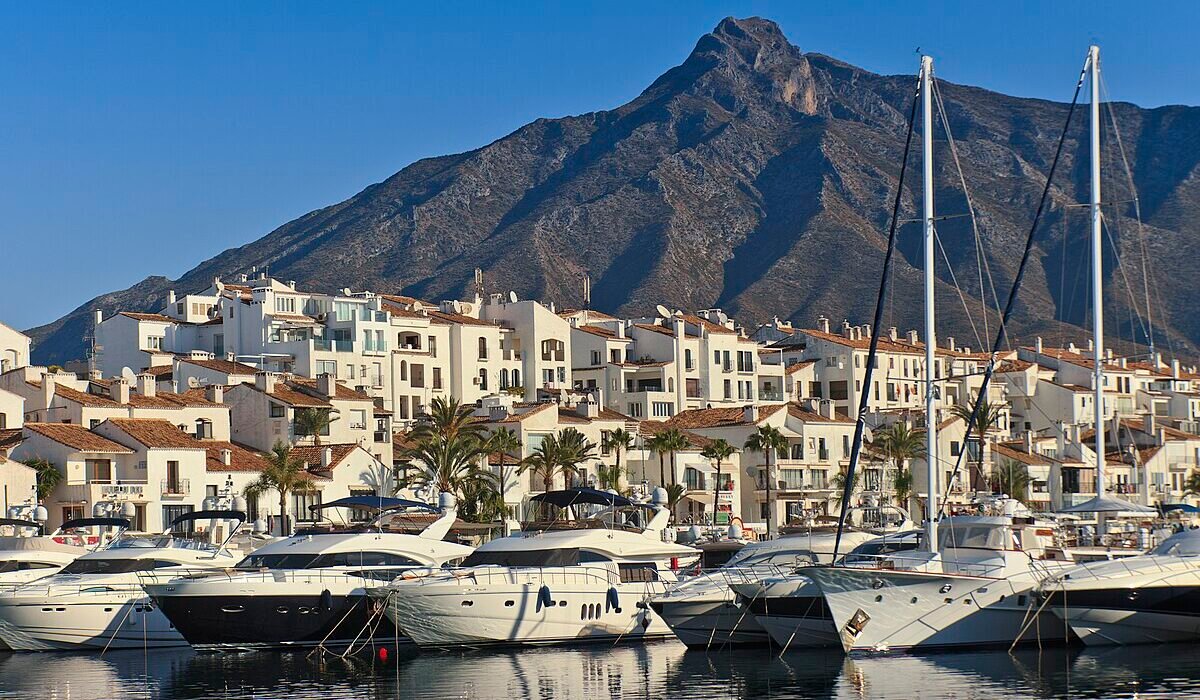 Panorámica de puerto de Marbella
